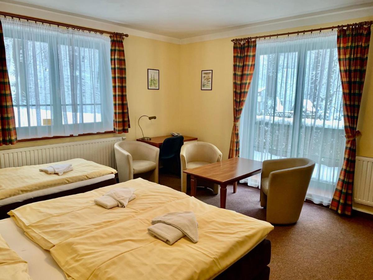 Hotel Loucky ลิทวินอฟ ภายนอก รูปภาพ